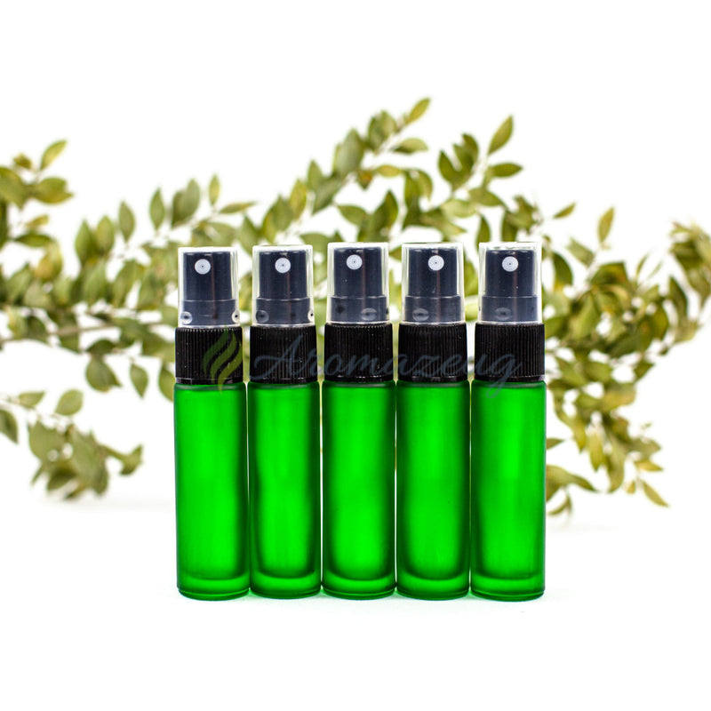 Laden Sie das Bild in Galerie -Viewer, 10 Ml Deluxe Farbige Roll-On-Flaschen In Matt Mit Spray-Aufsatz - Paket Von 5 Grün Spray Flasche
